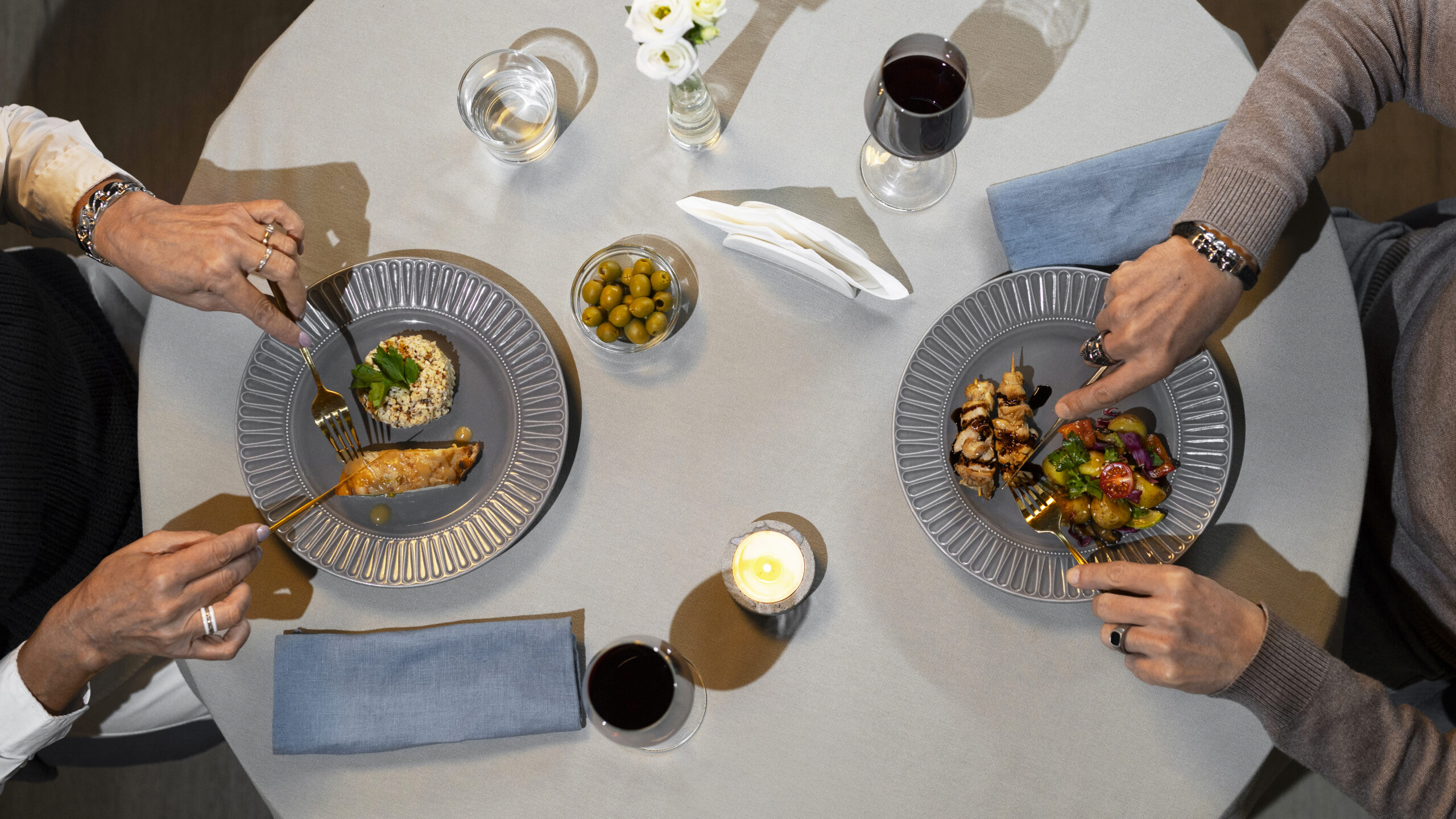 Пиццу в ресторане едят руками? Как не облажаться за столом 