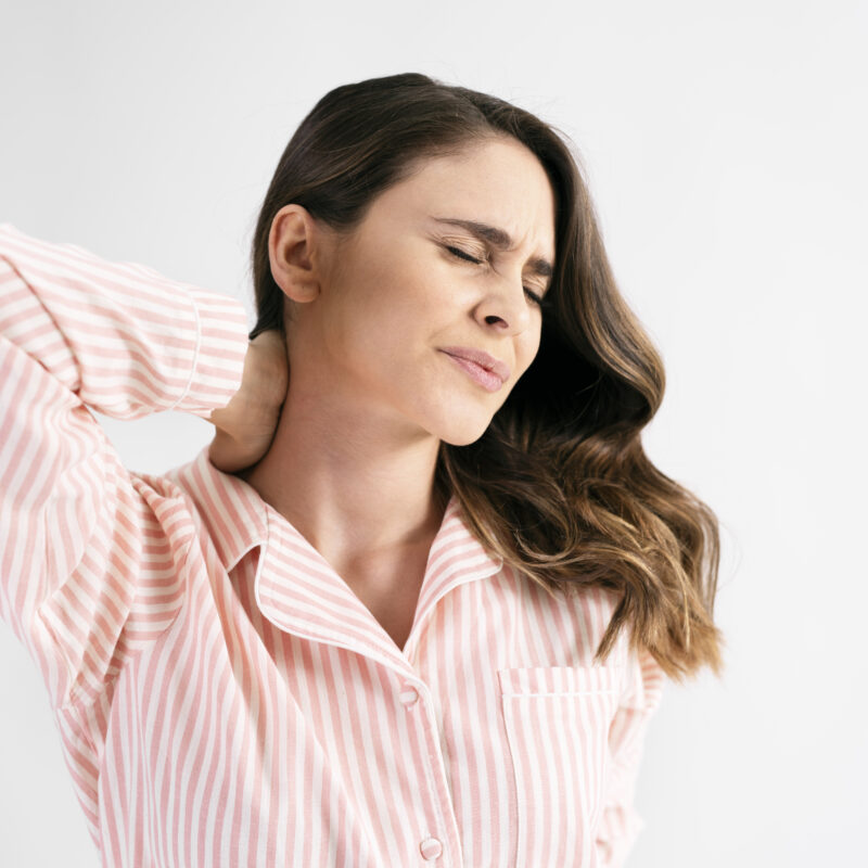 7 привычек, которые незаметно деформируют фигуру и запускают хронические боли