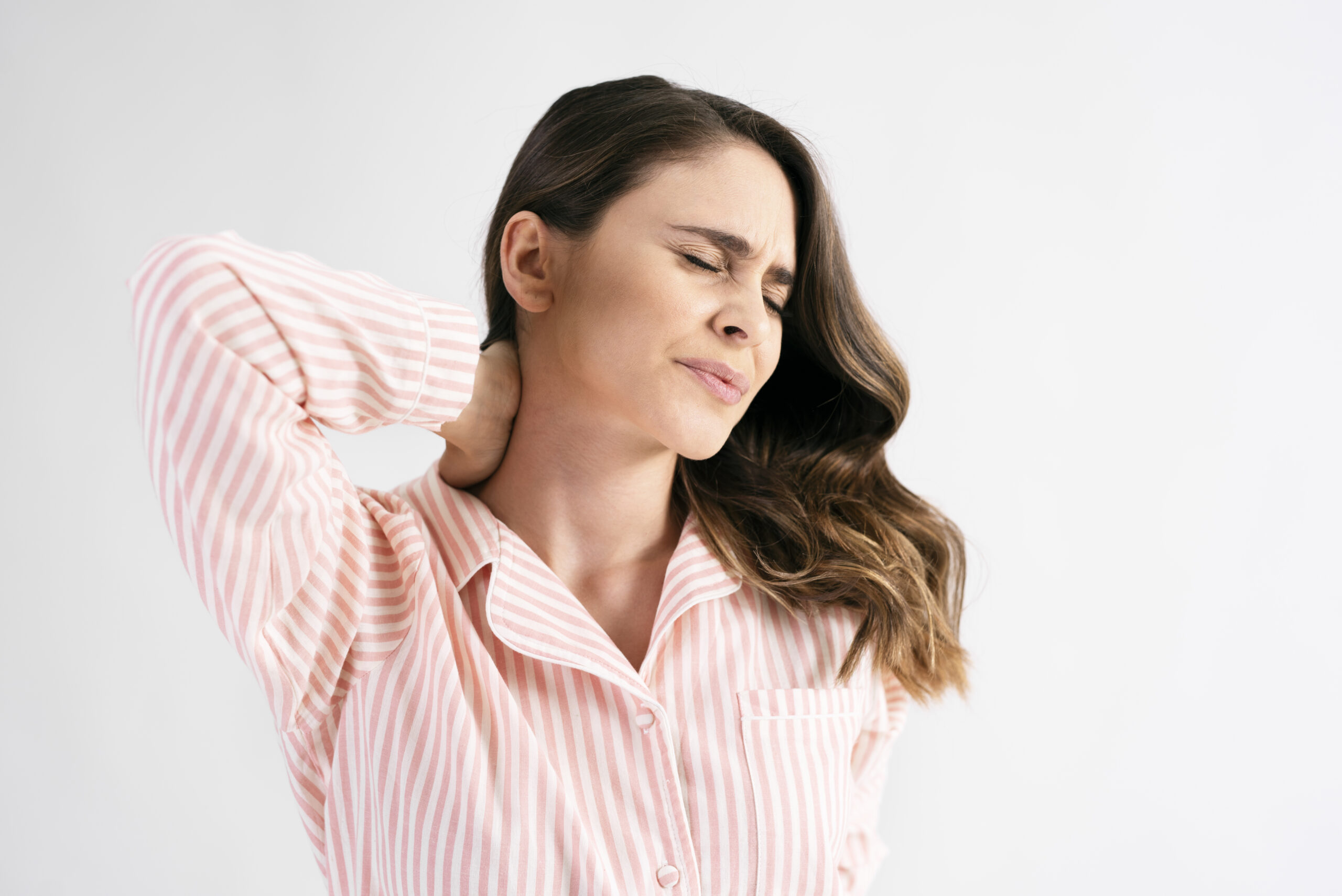 7 привычек, которые незаметно деформируют фигуру и запускают хронические боли