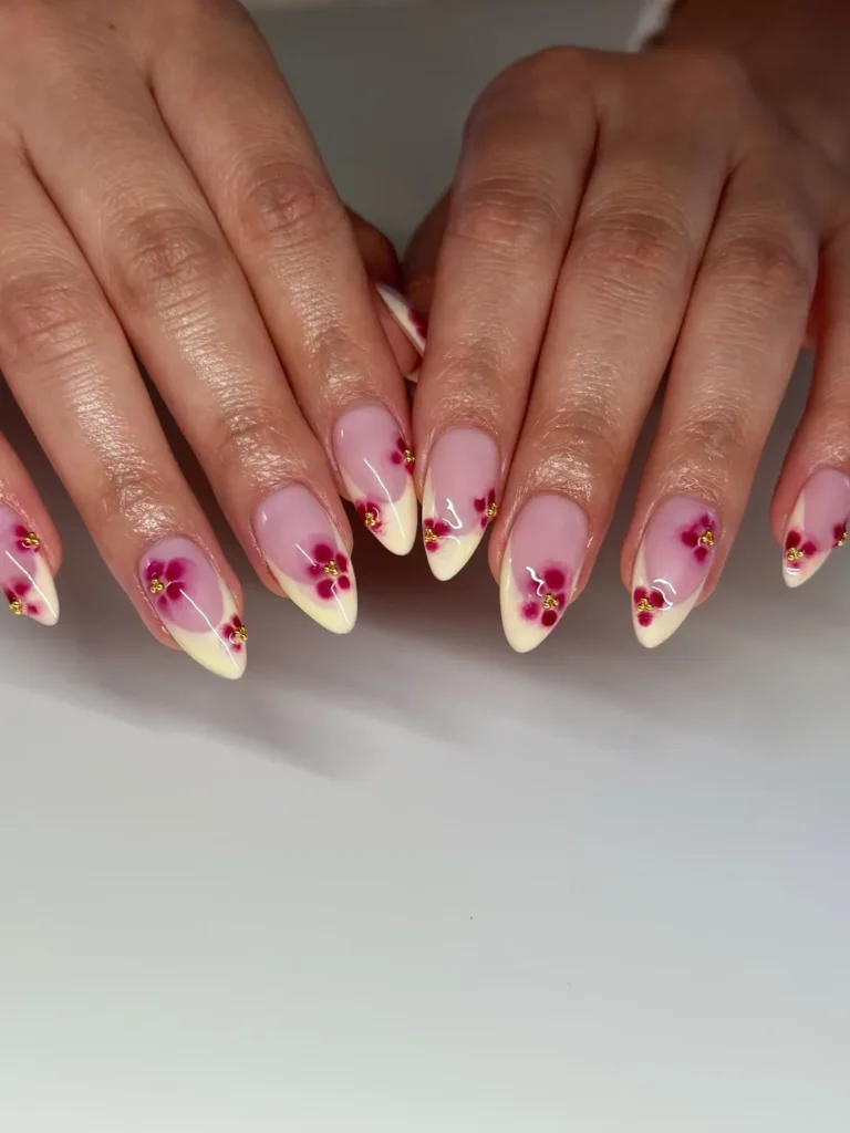 Тренд лета – маникюр в технике blooming gel: как его сделать?