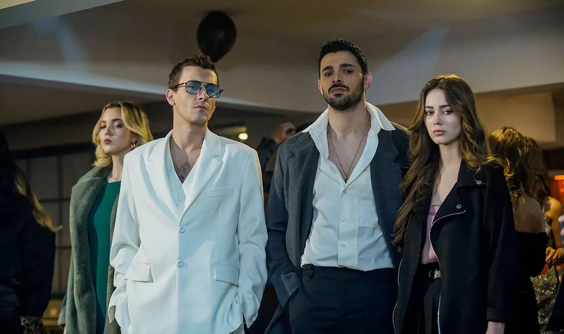Турецкая драма о потерянном рае: почему сериал «Дикий» понравился даже скептикам