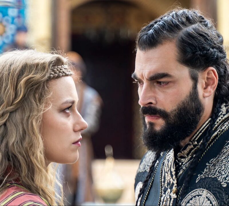 Сериал «Любовь и трон»: почему историческая драма с бюджетом $71 млн продержалась в эфире месяц